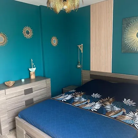 Bleu Corse, Entre Et Soleil