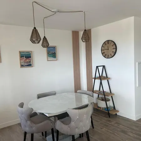 Bleu Corse, Entre Et Soleil