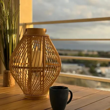 Bleu Corse, Entre Et Soleil * Ajaccio (Corsica)