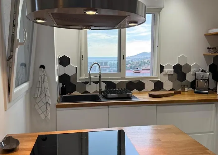 Bleu Corse, Entre Et Soleil * Ajaccio (Corsica)