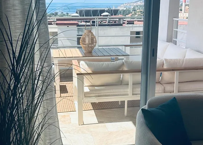 Bleu Corse, Entre Et Soleil * Ajaccio (Corsica)