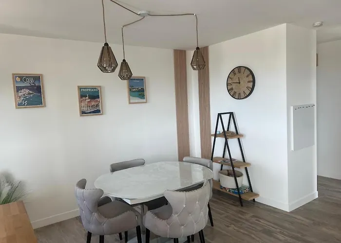 Bleu Corse, Entre Et Soleil